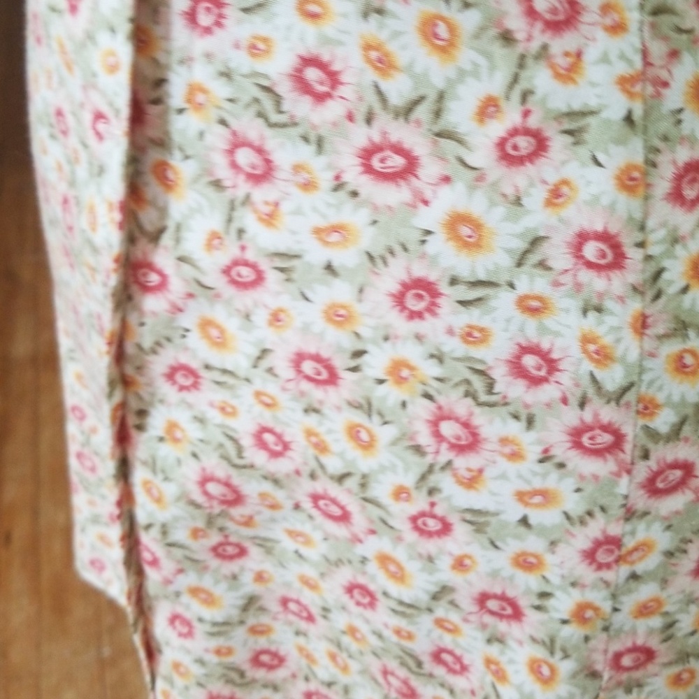 Insync Skirt - Picture 3 of 6